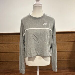 Nike Women's Heather Gray Long Sleeve Tee